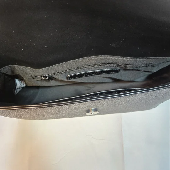 Nine West Black Crossbody Bag with Elegant Design and Adjustable Strap - Picture 5 of 8